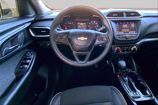 Summit White 2022 Chevrolet Trailblazer LT