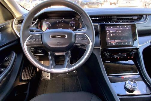 2023 Jeep Grand Cherokee L Laredo