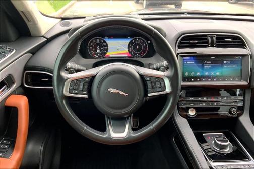 2019 Jaguar F-PACE 30t Portfolio