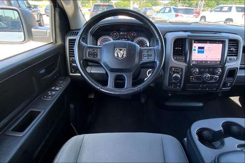 Bright White Clearcoat 2022 RAM 1500 Classic Tradesman