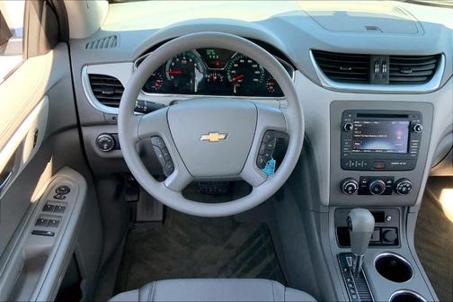 2017 Chevrolet Traverse LS