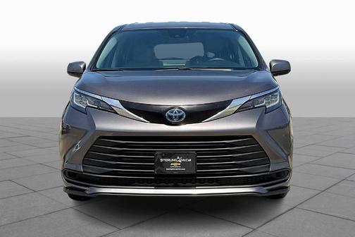 2021 Toyota Sienna LE