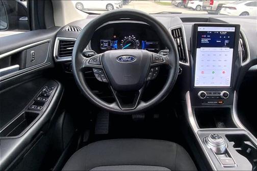 Carbonized Gray Metallic 2024 Ford Edge SE