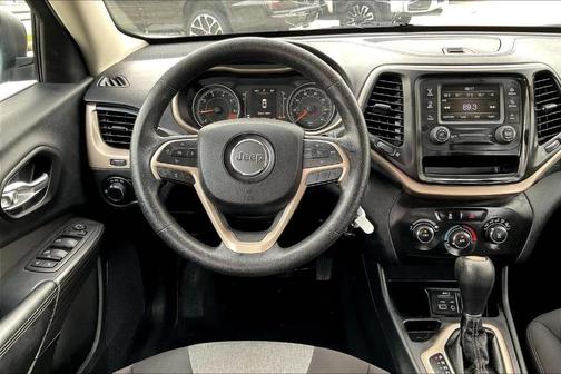 2015 Jeep Cherokee Sport
