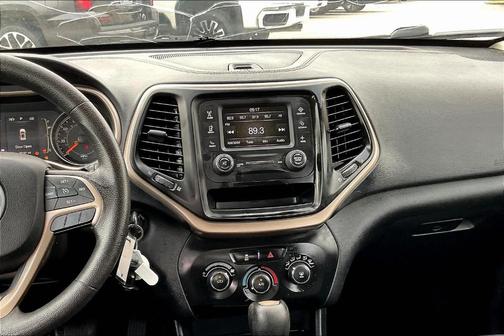 2015 Jeep Cherokee Sport