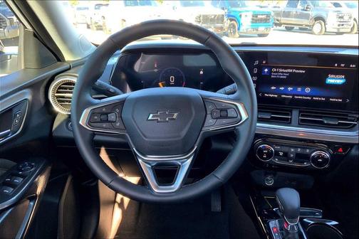 Summit White 2025 Chevrolet Trax FWD ACTIV
