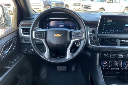 2024 Chevrolet Suburban LT