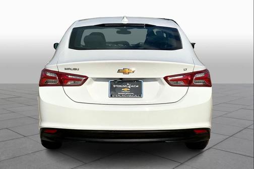 Summit White 2020 Chevrolet Malibu LT