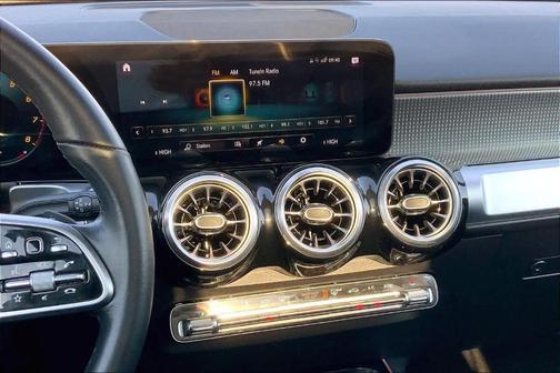 2022 Mercedes-Benz GLB 250 Base 4MATIC