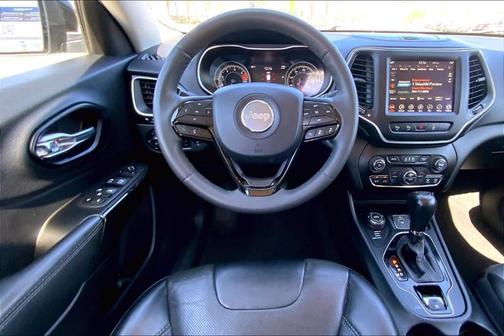 2023 Jeep Cherokee Altitude Lux