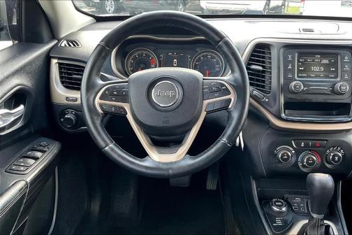 2016 Jeep Cherokee Altitude