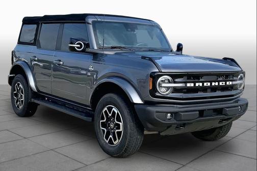 Carbonized Gray Metallic 2023 Ford Bronco Outer Banks