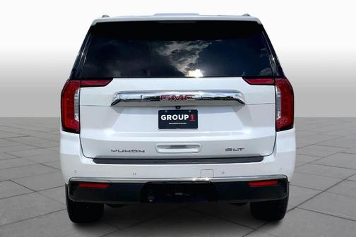 White Frost Tri-Coat 2023 GMC Yukon SLT