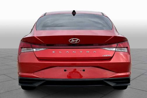 2022 Hyundai ELANTRA Limited