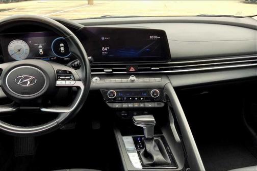 2022 Hyundai ELANTRA Limited