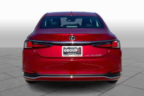 2024 Lexus ES 300h Luxury