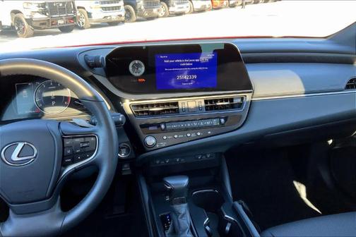 2024 Lexus ES 300h Luxury