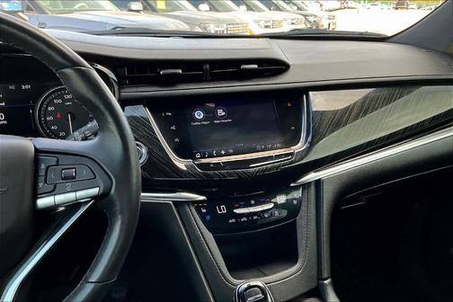 2022 Cadillac XT6 Premium Luxury FWD