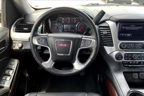 2017 GMC Yukon XL SLE
