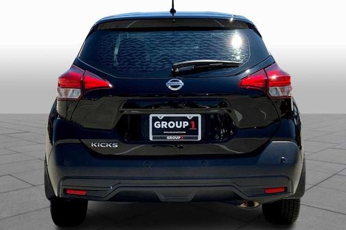 2020 Nissan Kicks S