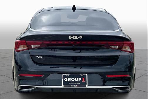 Ebony Black 2022 Kia K5 EX
