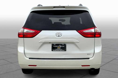 2015 Toyota Sienna XLE