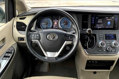 2015 Toyota Sienna XLE
