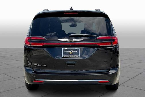 2022 Chrysler Pacifica Touring-L