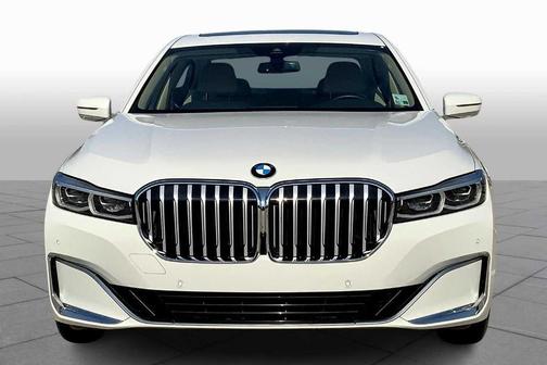 2022 BMW 740 i xDrive