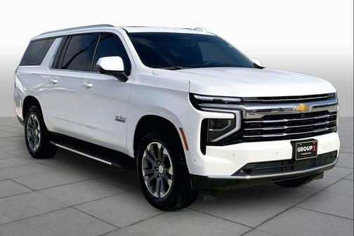 Summit White 2025 Chevrolet Suburban LT
