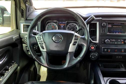 2019 Nissan Titan SL