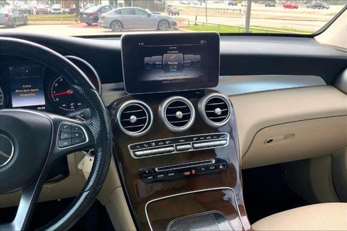 2017 Mercedes-Benz GLC 300 Base 4MATIC