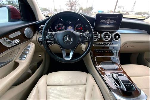 designo Cardinal Red Metallic 2017 Mercedes-Benz GLC 300 Base 4MATIC