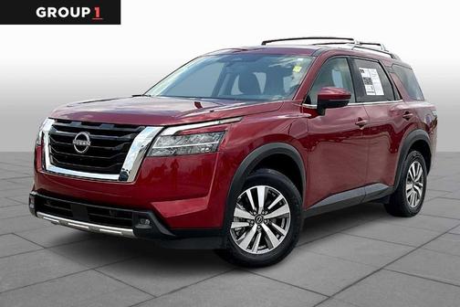 2023 Nissan Pathfinder SL