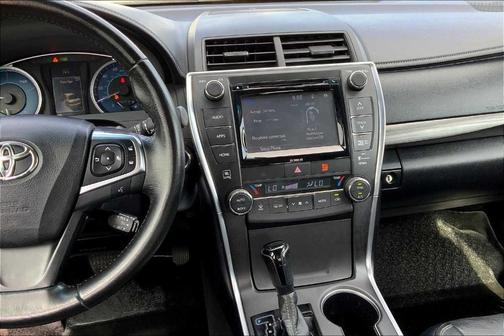 2016 Toyota Camry Hybrid XLE