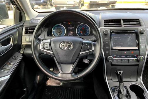 2016 Toyota Camry Hybrid XLE