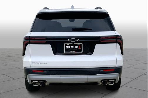 Summit White 2026 Chevrolet Traverse LT