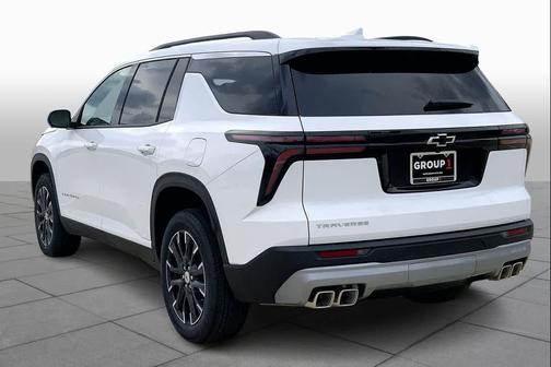 Summit White 2026 Chevrolet Traverse LT