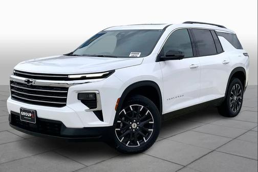 Summit White 2026 Chevrolet Traverse LT