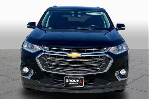 Mosaic Black Metallic 2021 Chevrolet Traverse LT Cloth
