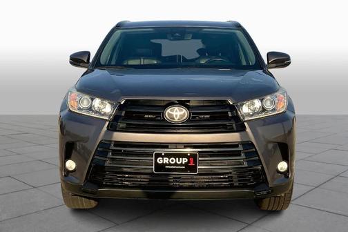 2017 Toyota Highlander SE