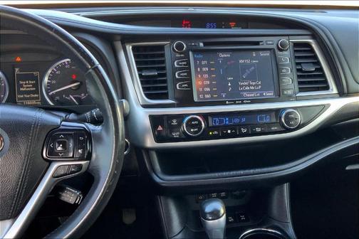 2017 Toyota Highlander SE