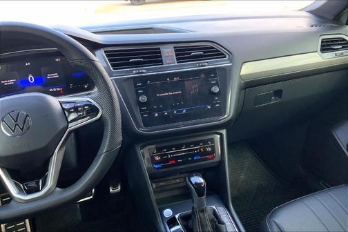 2024 Volkswagen Tiguan 2.0T SE R-Line Black
