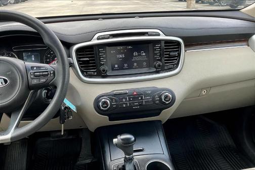 2018 Kia Sorento LX