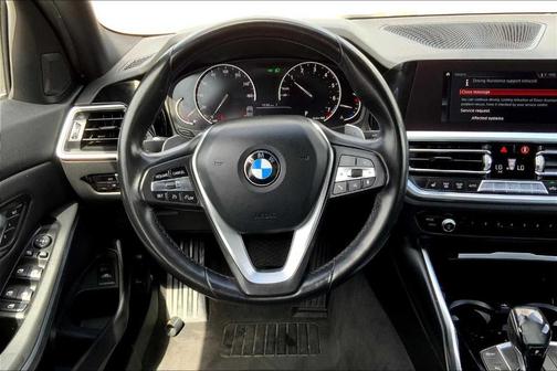 2019 BMW 330 i