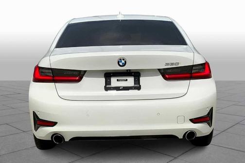 2019 BMW 330 i