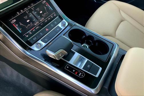 2024 Audi Q8 55 Premium Plus