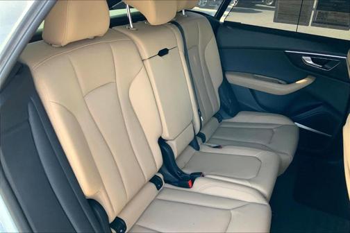2024 Audi Q8 55 Premium Plus