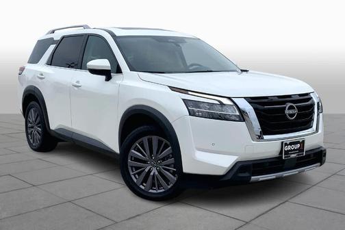 2023 Nissan Pathfinder SL