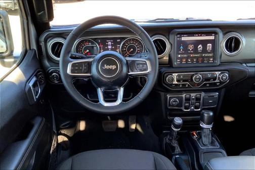 2023 Jeep Gladiator Overland